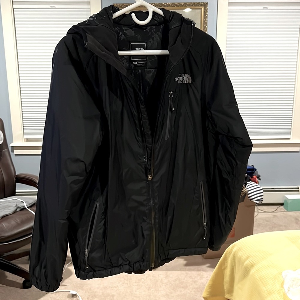 Size small Mens The North Face zip jacket